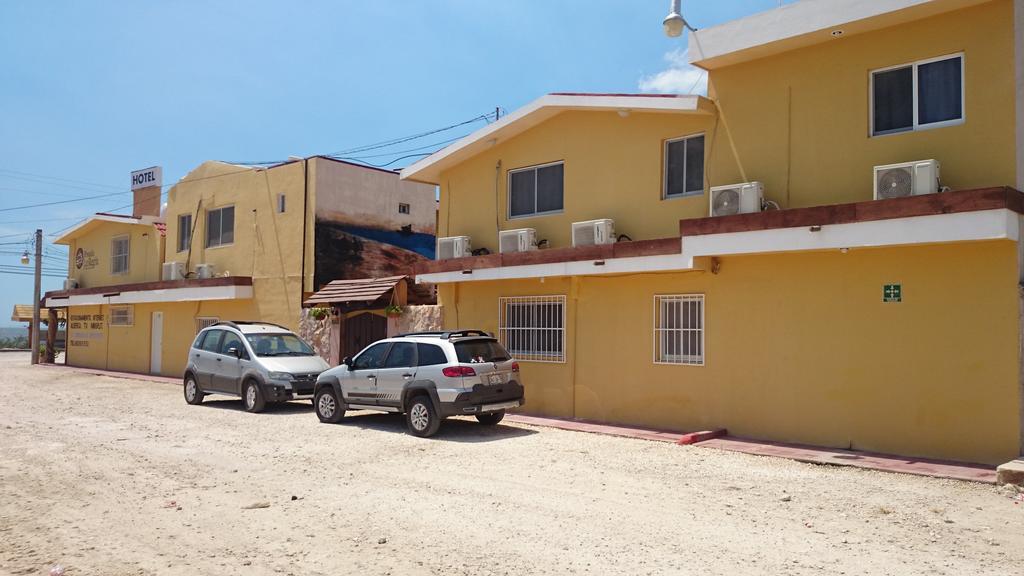 Hotel Posada La Regia Champoton Exterior photo